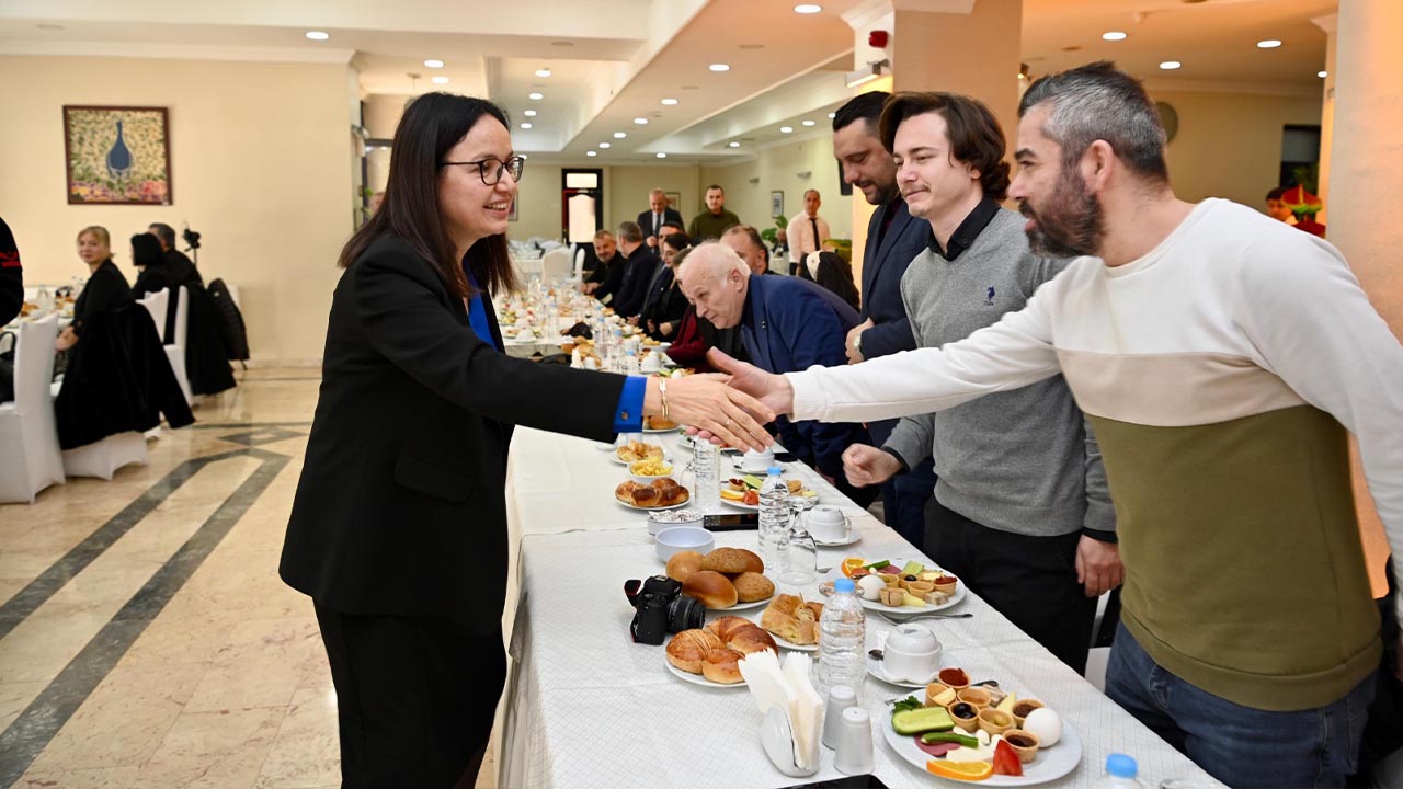 Yalova Vali Protokol Gazete Gun (4)