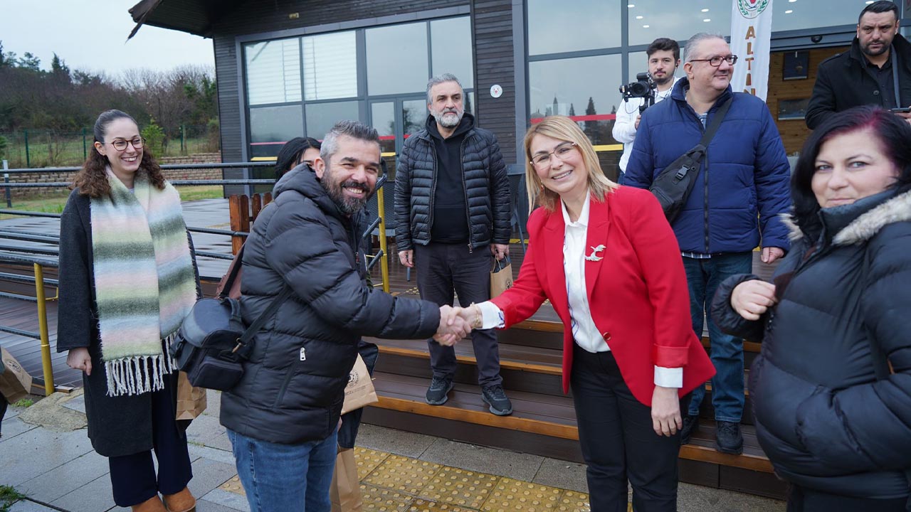 Yalova Altinova Belediye Baskan Yasemin Fazlaca Aciklama (2)