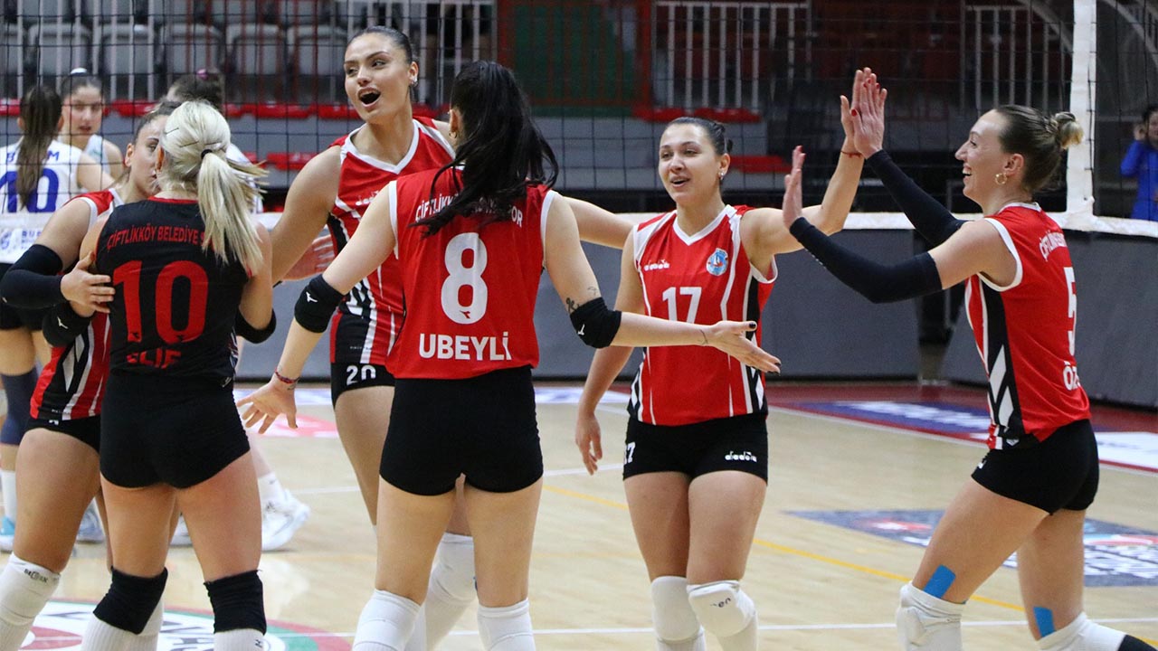 Yalova Ciftlikkoy Belediyespor Deplasman Kestel Sultan Voleybol (4)