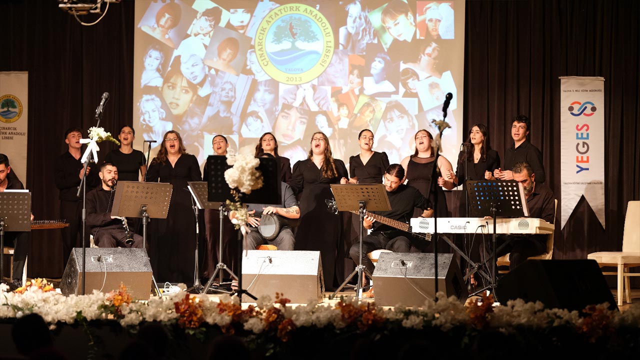 Yalova Cinarcik Ataturk Anadolu Lise Ogrenci Sezen Aksu Minik Serce Sarki Seslendirme (6)