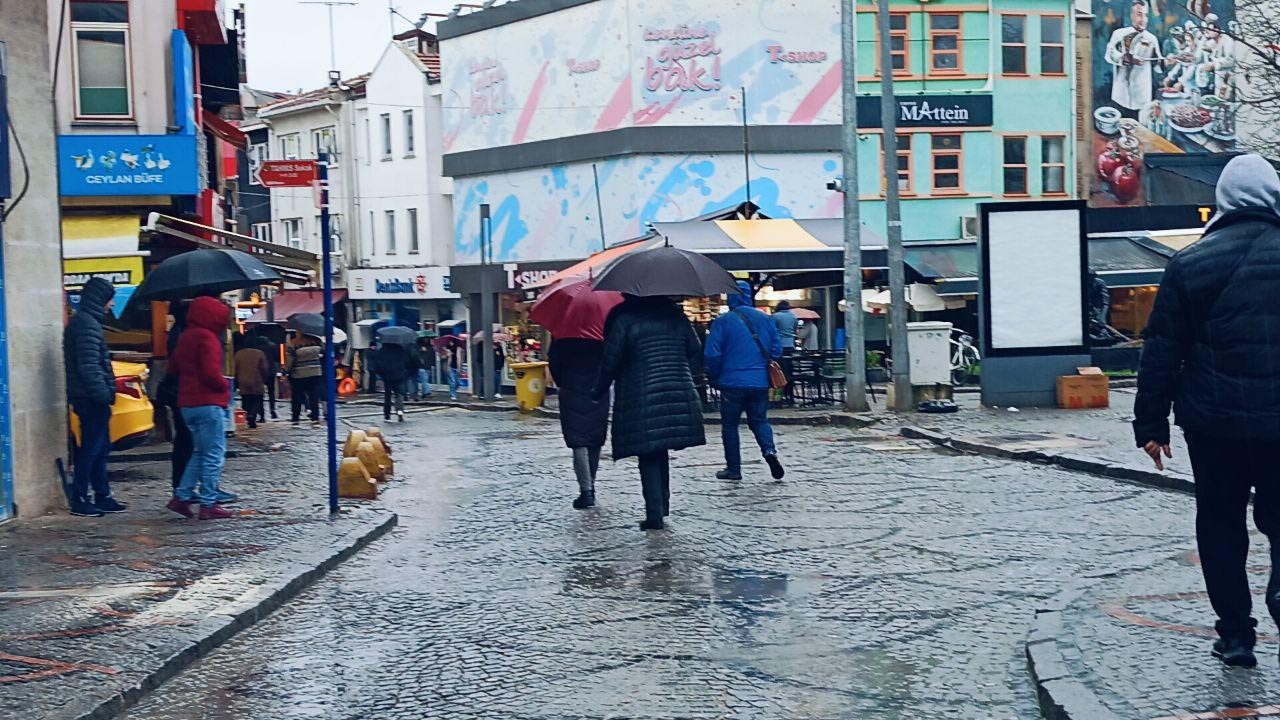 Yalova Turkiye Balkanlar Kotu Hava Kosullari Yagis (4)