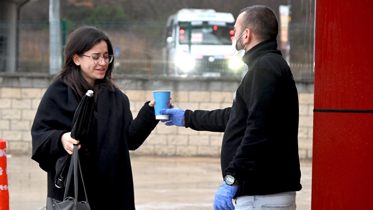 Yalova Belediye Baskan Universite Ogrenci Corba Ikrami (5)