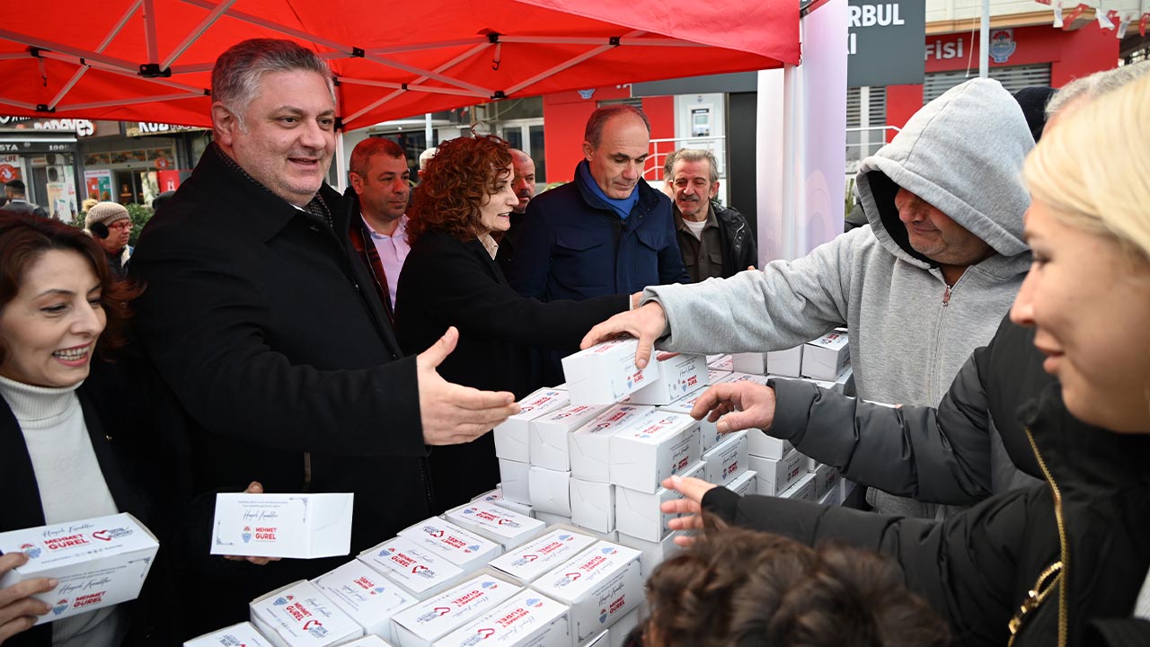 Yalova Belediye Kandil Simit Vatandas (3)