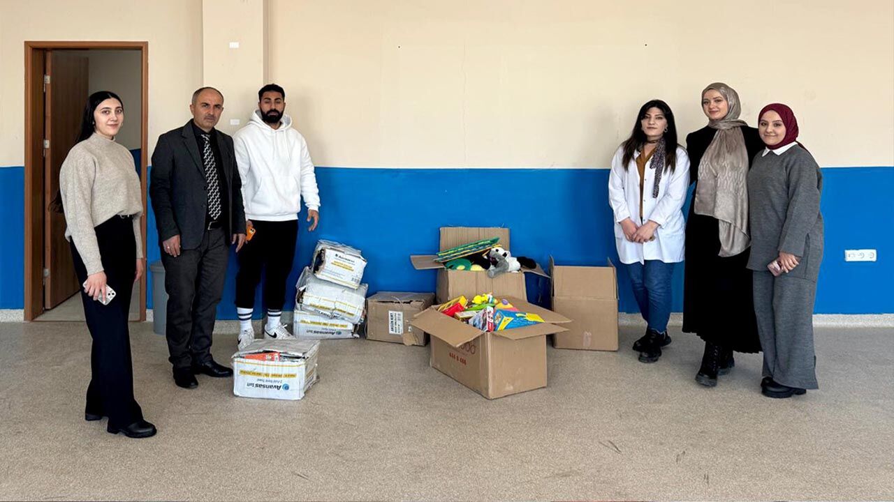 Yalova Ciftlikkoy Bahcesehir Kolej Okul Aile Birlik Kars Ogrenci Kitap Dagitim Belediye Ulastirma (4)