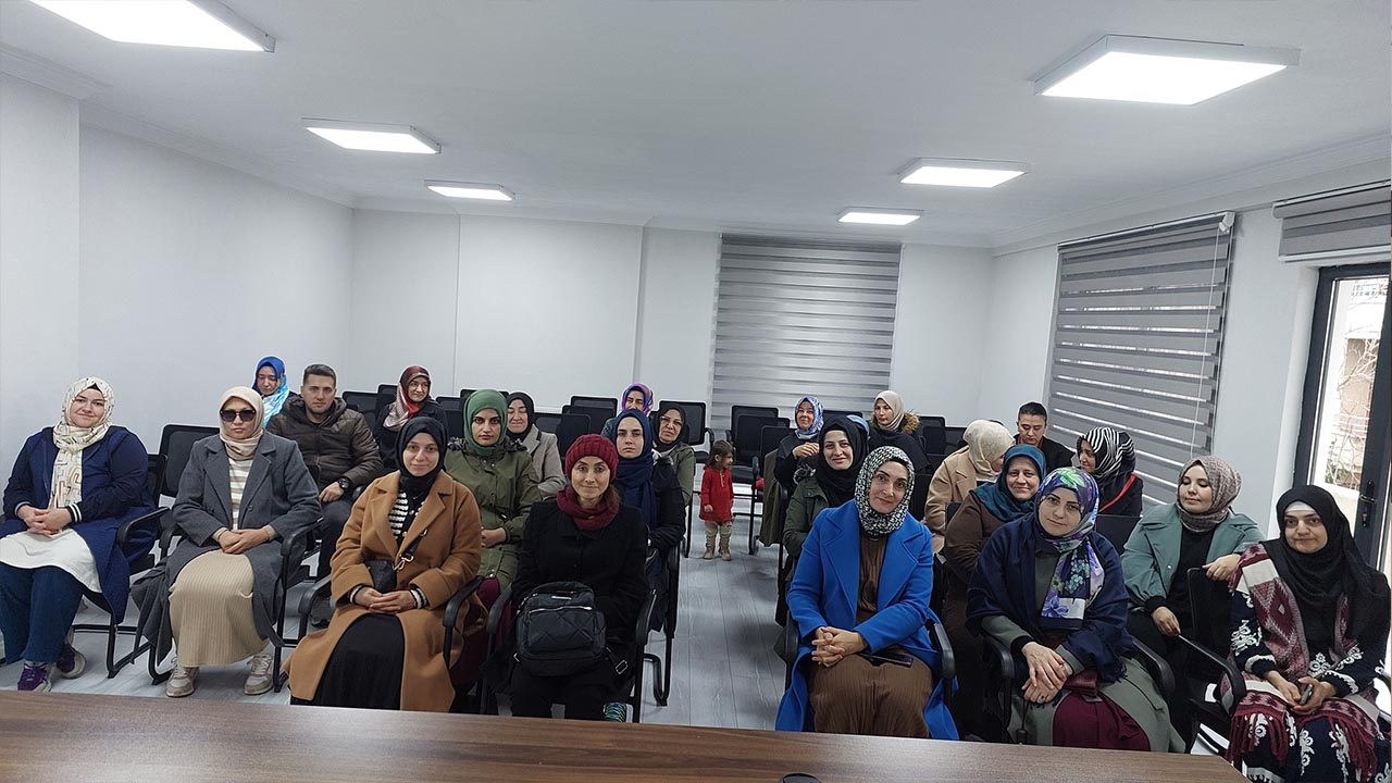 Yalova Ciftlikkoy Ilce Muftuluk 4 6 Yas Kuran Kurs Toplanti (1)