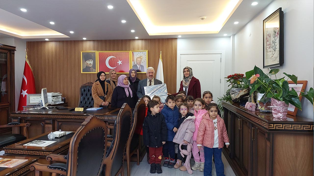 Yalova Ciftlikkoy Merkez Cami Kuran Kurs 4 6 Yas Sinif Veli Muftu Gorusme (3)