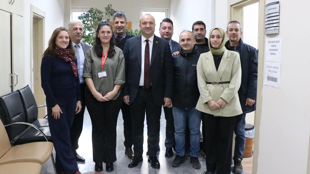 Yalova Cinarcik Belediye Baskan Personel Calisan Yeni Yil Kutlama Devlet Hastane (6)