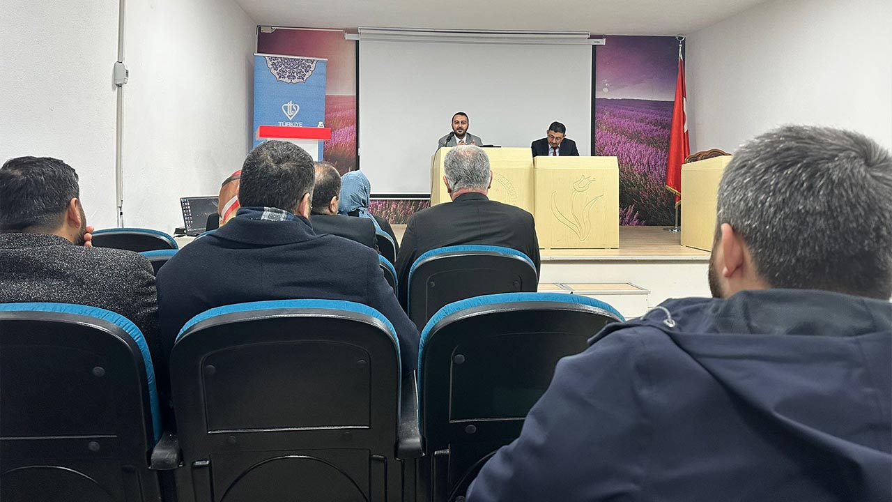 Yalova Il Muftu Seminer Genclik Hizmet (3)