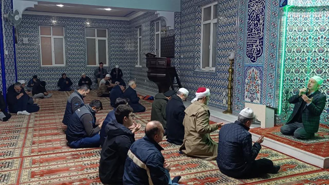 Yalova Il Muftuluk Sabah Namazi Bulusma Fatih Cami (4)