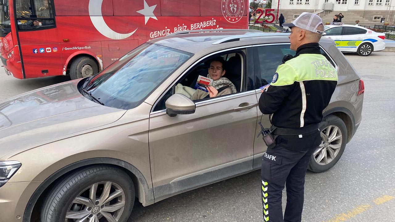 Yalova Il Saglik Emniyet Mudurluk Trafik Fermuar Sistem Farkindalik Etkinlik (2)