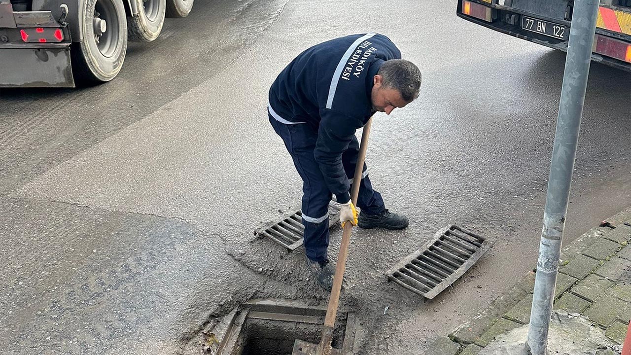 Yalova Kadikoy Belediye Yagmur Su Kanal Temizlik (2)