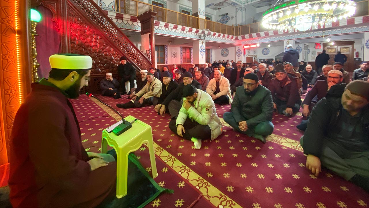 Yalova Sabah Namaz Haci Kavakli Cami (1)