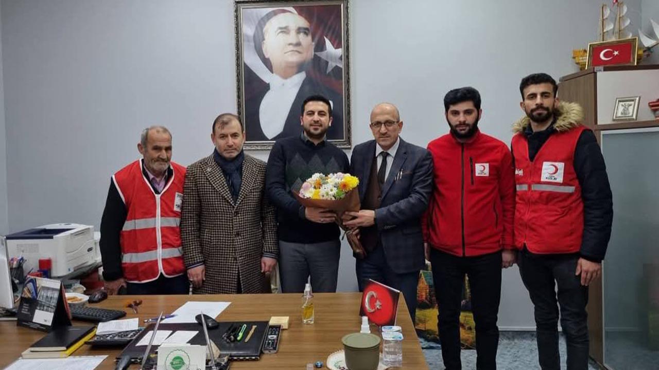 Yalova Turk Kizilay Sube Ankara Etimesgut Belediye Baskan Erdal Besikcioglu Tepki Aciklama (3)