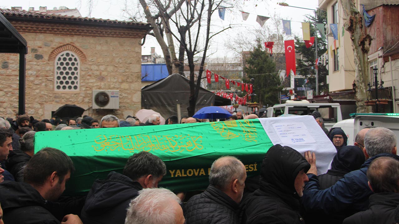 Yalova Universite Rektor Amca Vefaat Cenaze Toren (10)