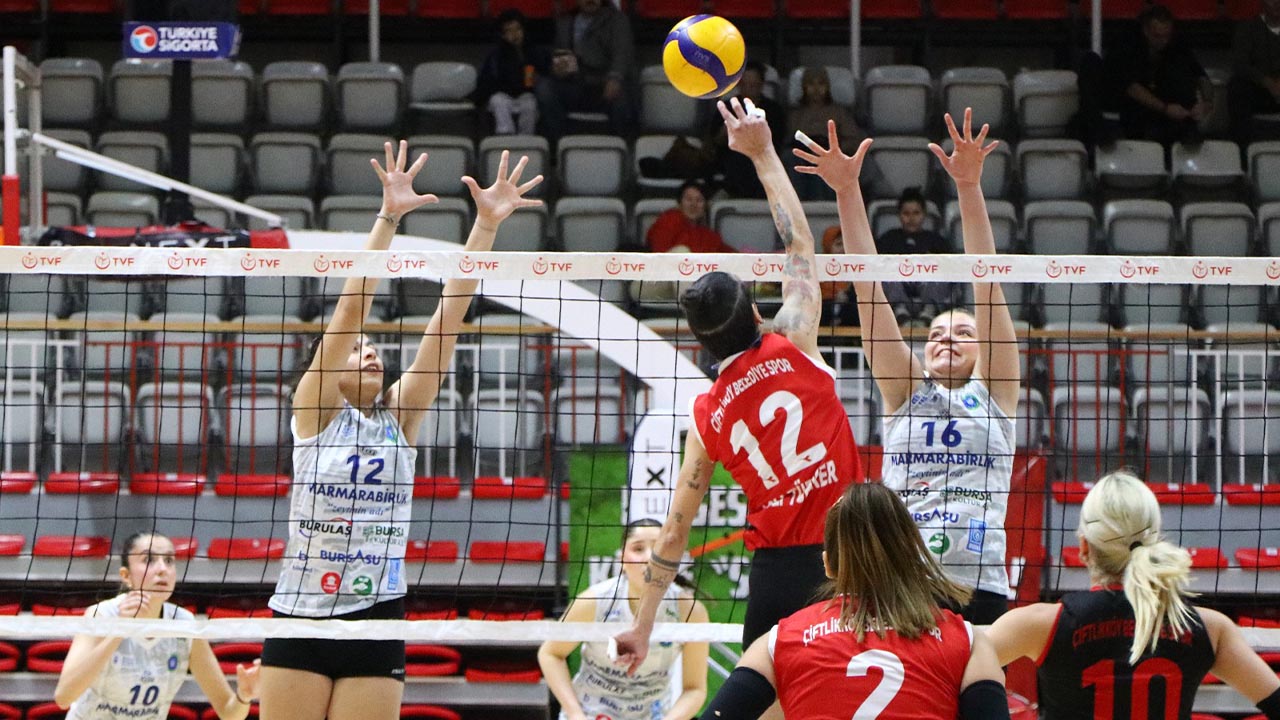 Yalova Ciftlikkoy Belediyespor Kestel Voleybol File Mac Spor (3)