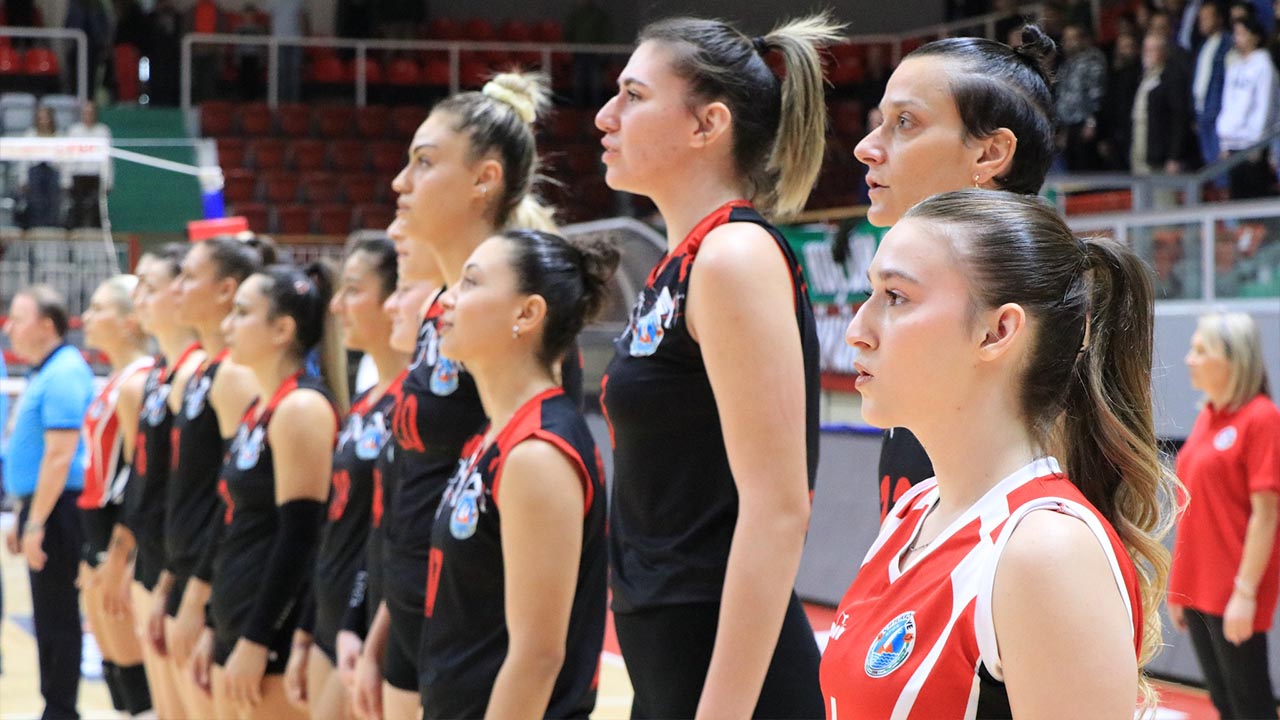 Yalova File Voleybol Ciftlikkoy Belediyespor (3)