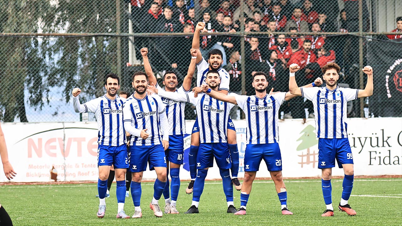 Yalova Negmar Tavsanli Belediyespor Lider Kadikoyspor Mac Futbol (1)