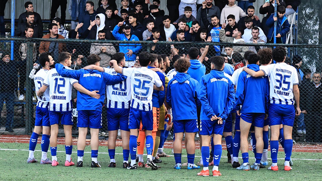 Yalova Negmar Tavsanli Belediyespor Lider Kadikoyspor Mac Futbol (3)