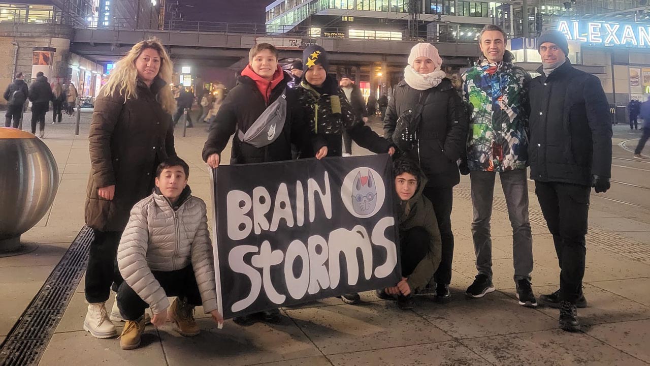 Yalova Sampiyon Gokyuzu Ucak Anons Pilot Brain Storms Robotika Team (3)