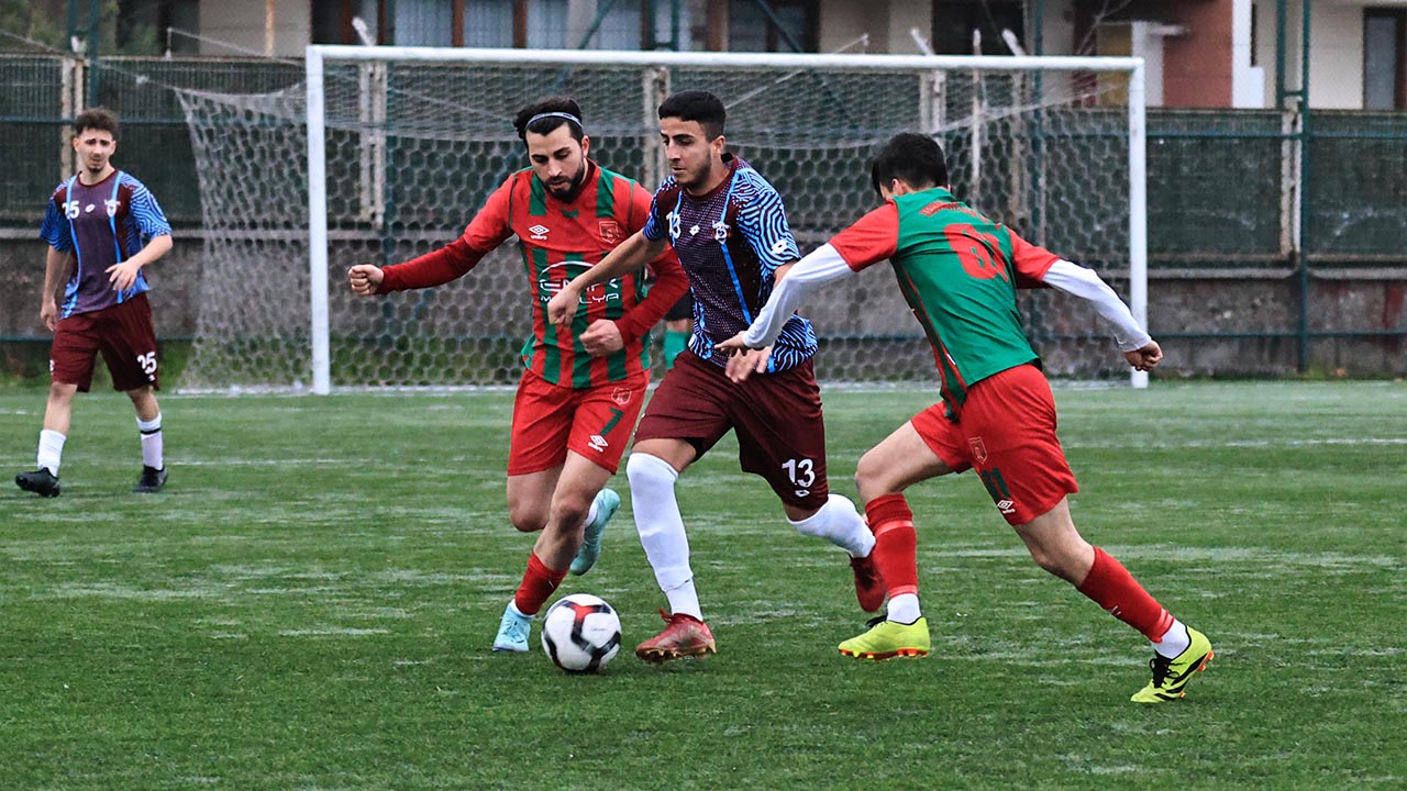 Yalova Sultaniyespor Tesvikiye Belediyespor Mac Futbol (3)