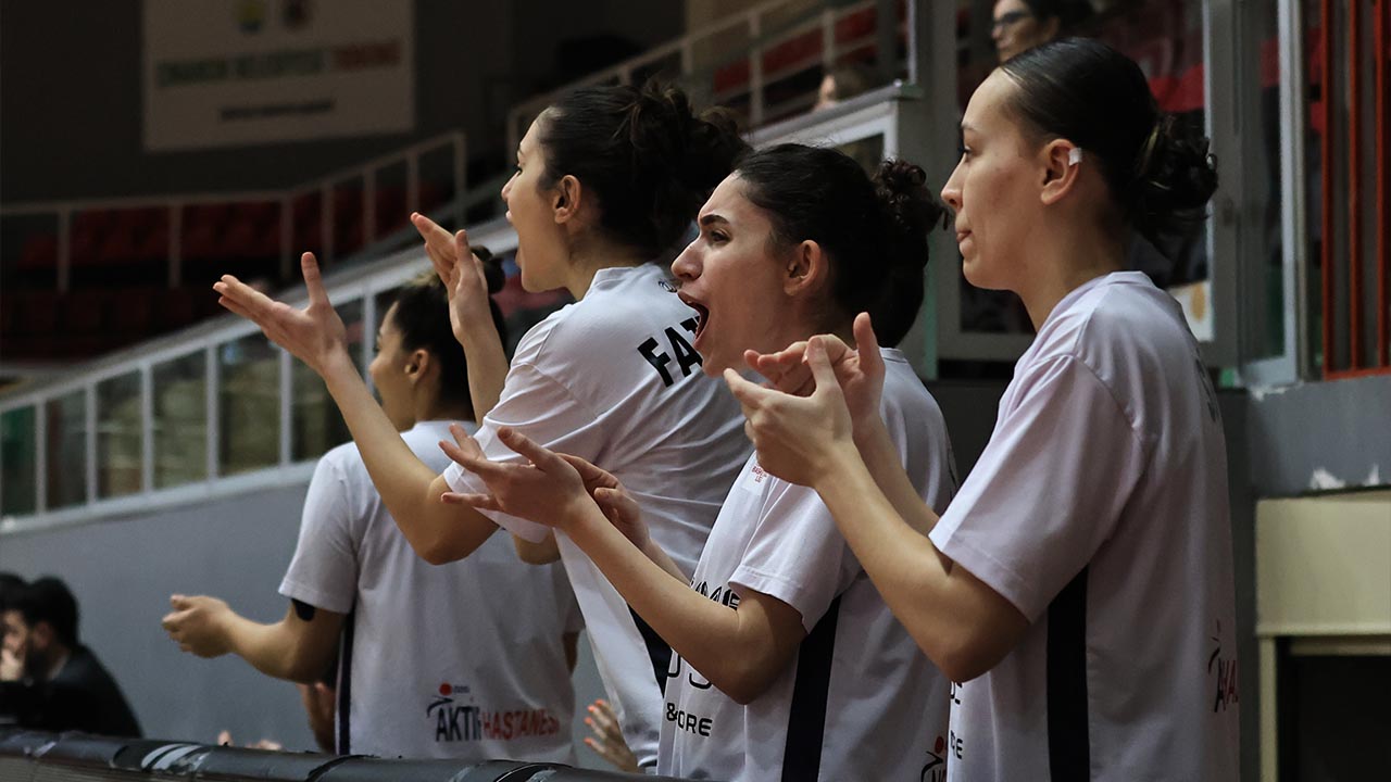 Yalova Vip Urla Konuk Basketbol (2)