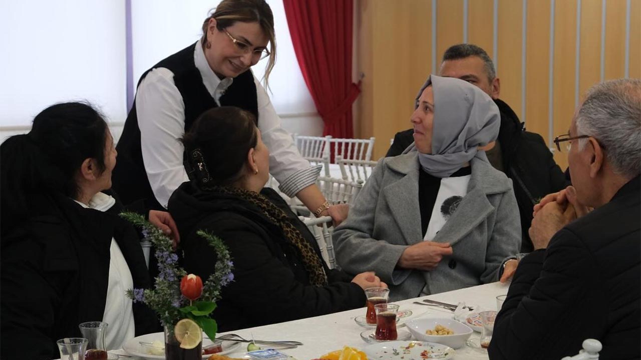 Yalova Altinova Belediye Baskan Sehit Gazi Dernek Temsilci Ziyaret (2)