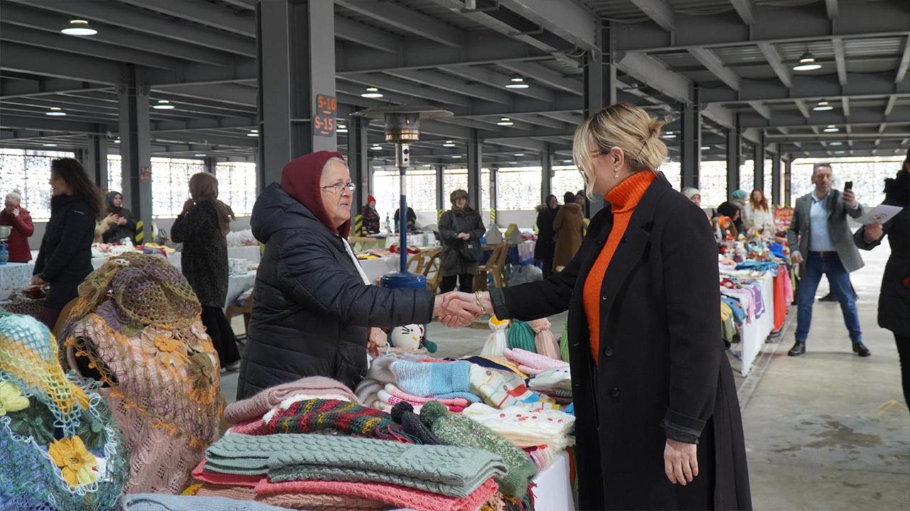 Yalova Altinova Belediye Kadin Uretici Pazar Acilis (3)