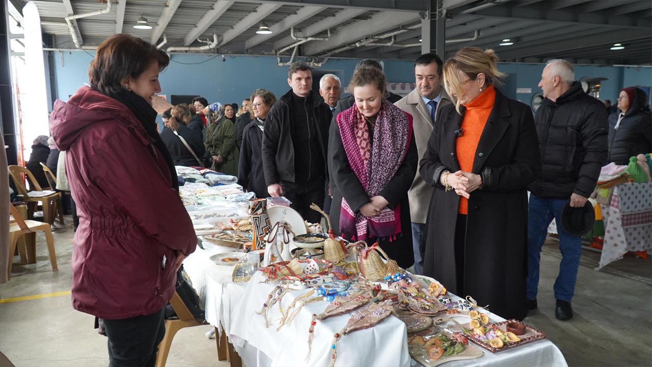 Yalova Altinova Belediye Kadin Uretici Pazar Acilis (5)