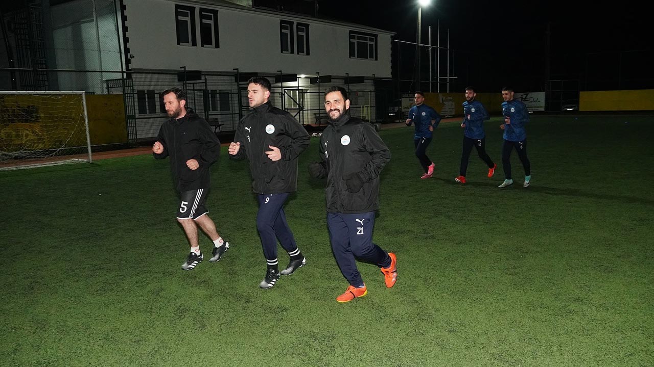 Yalova Armutlu Belediye Baskan Belediyepor Super Amator Kume Futbol Takim Destek (4)