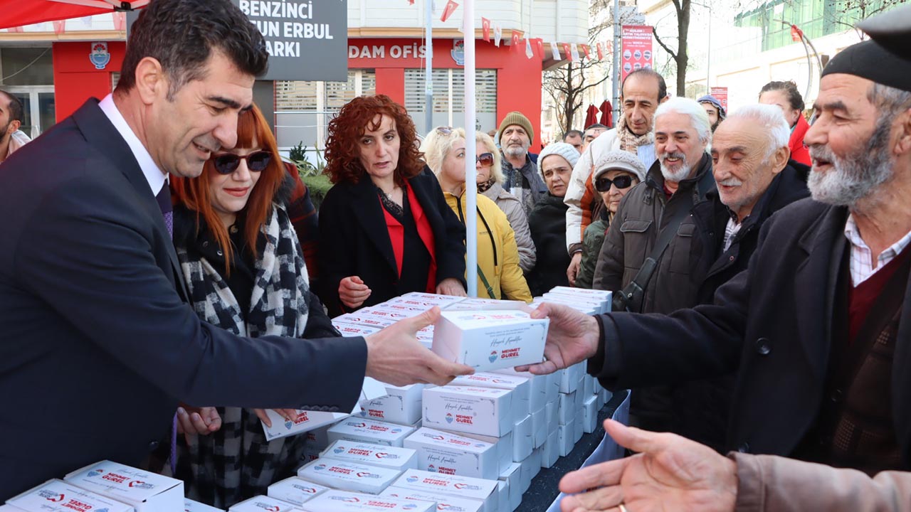 Yalova Belediye Berat Kandil Simit Dagitim (1)