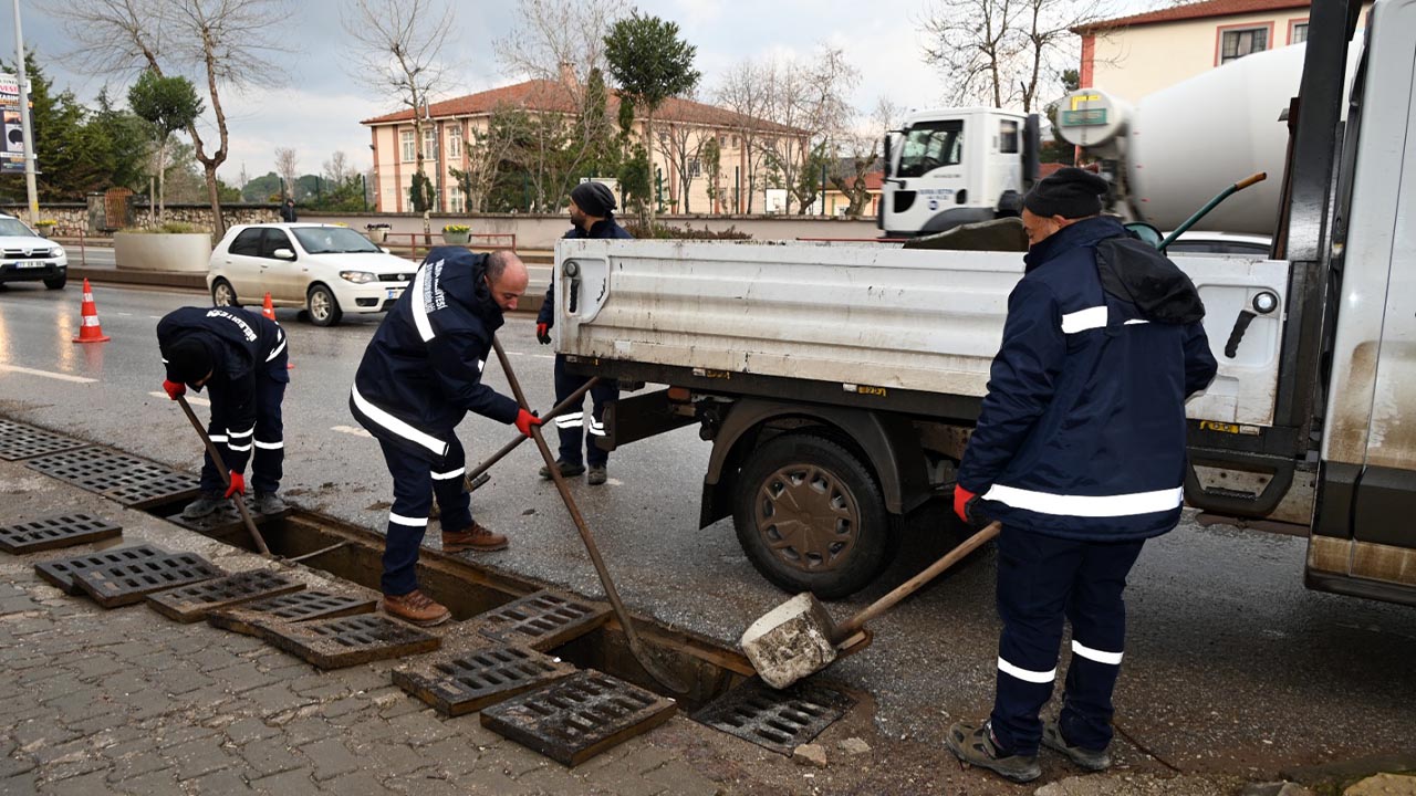 Yalova Belediye Su Kanalizasyon Mazgal Temizlik Calisma (2)