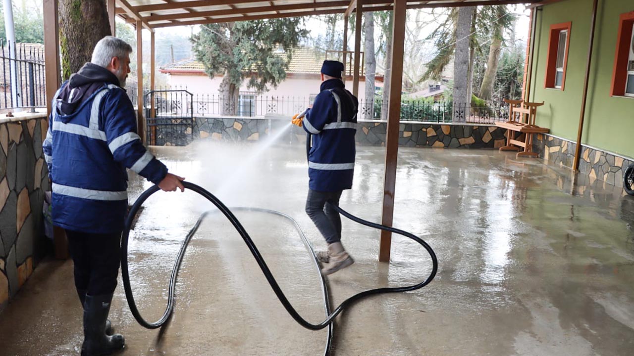 Yalova Belediyesi Temizlik Isleri Ekipler Ramazan Ayi Camiler (2)