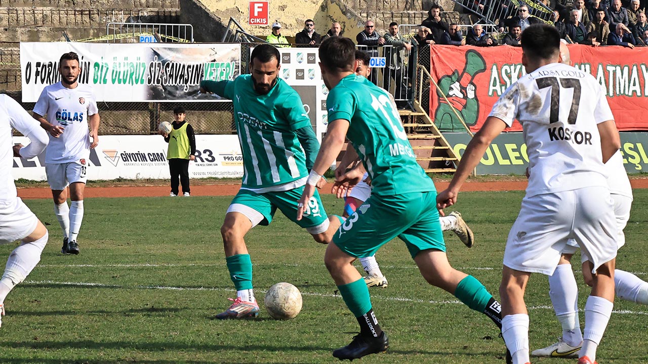 Yalova Bolgesel Amator Kume Futbol Yesil Yalova Golcuk Beraberlik (3)