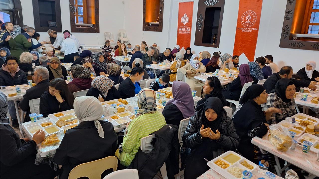 Yalova Bursa Bilecik Sakarya Vakiflar Bolge Mudurluk Iftar Sofra (4)