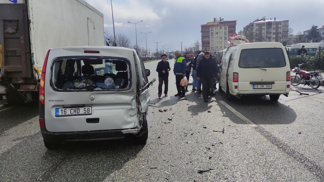 Yalova Bursa Orhangazi Karayol Minibus Ticari Arac Kaza Yarali Mudahale(2)