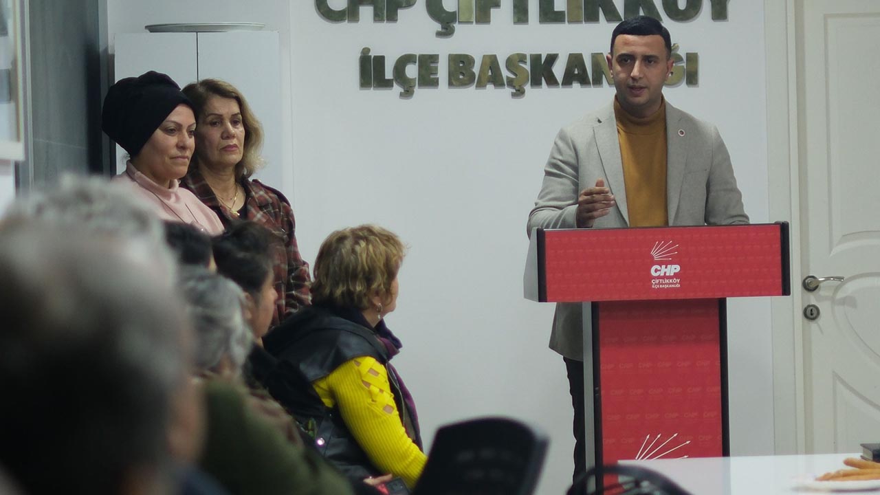 Yalova Ciftlikkoy Chp Ilce Baskan Toplanti (5)