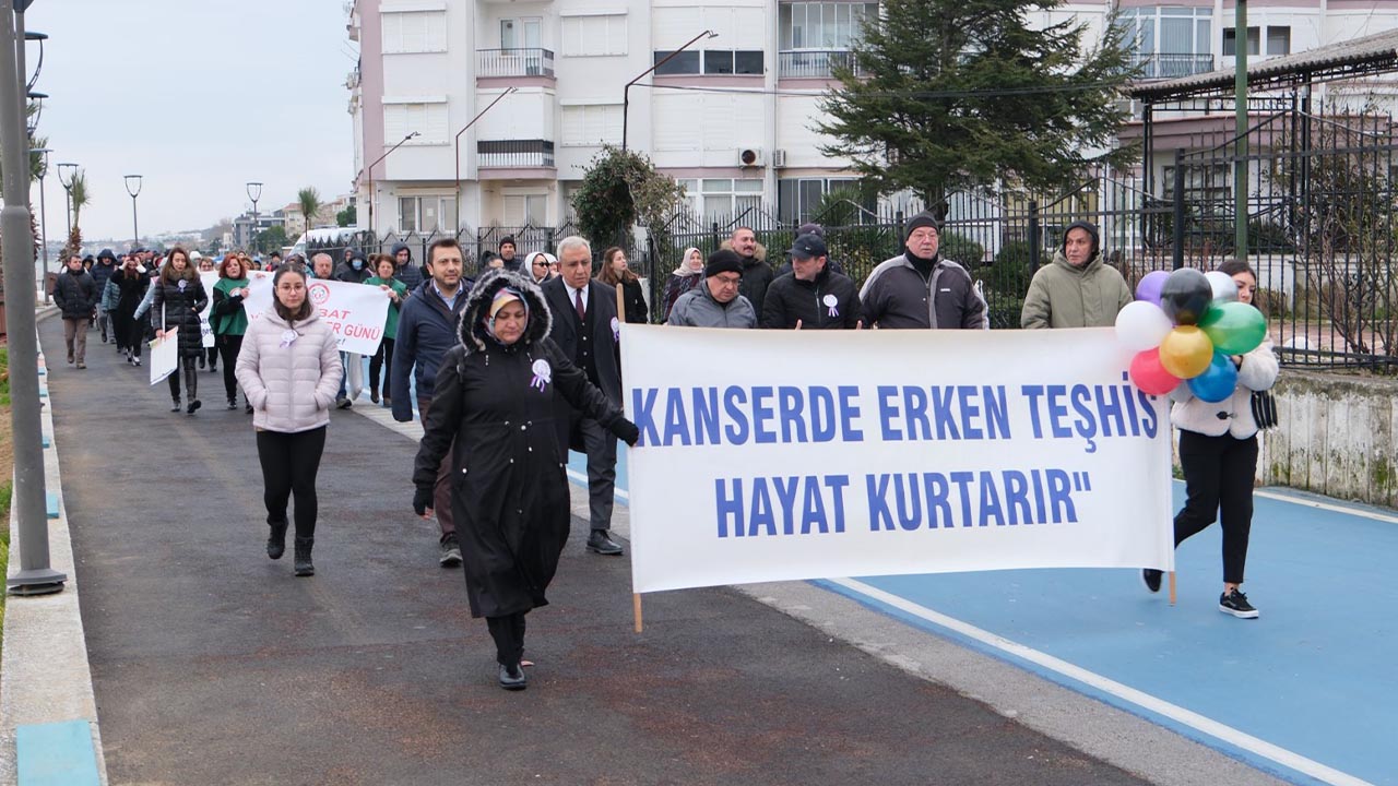 Yalova Il Saglik Mudurluk Ciftlikkoy Sahil Band Dunya Kanser Gun Yuruyus (1)