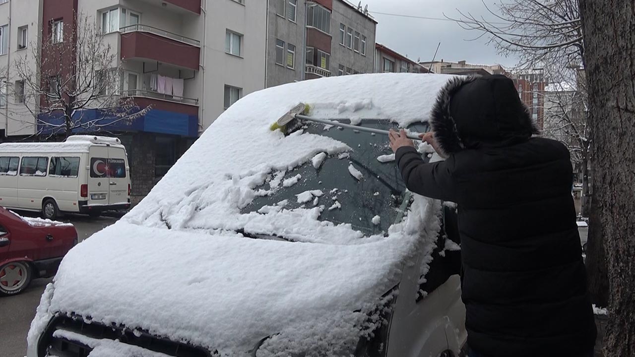 Yalova Merkez Sugoren Guneykoy Armutlu,Selimiye Altinova Sermayecik Kar Yagis Il Ozel Idare Calisma Cocuk Oyun (1)