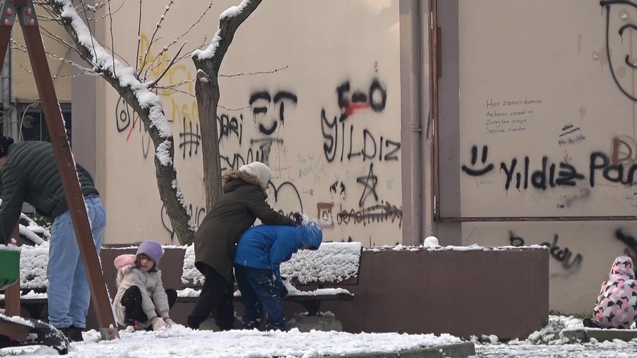 Yalova Merkez Sugoren Guneykoy Armutlu,Selimiye Altinova Sermayecik Kar Yagis Il Ozel Idare Calisma Cocuk Oyun (4)