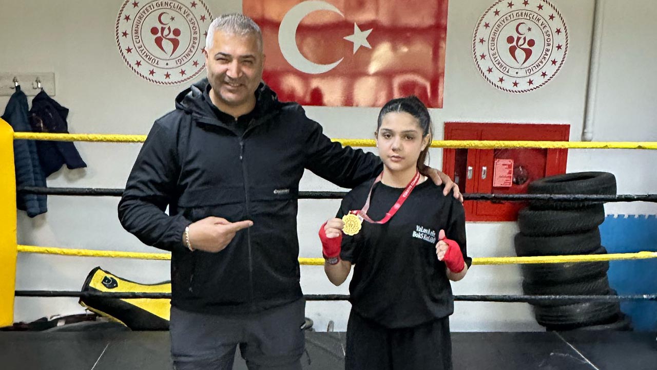 Yalova Okul Sporlari Boks Sampiyona Efe Basari Madalya (4)