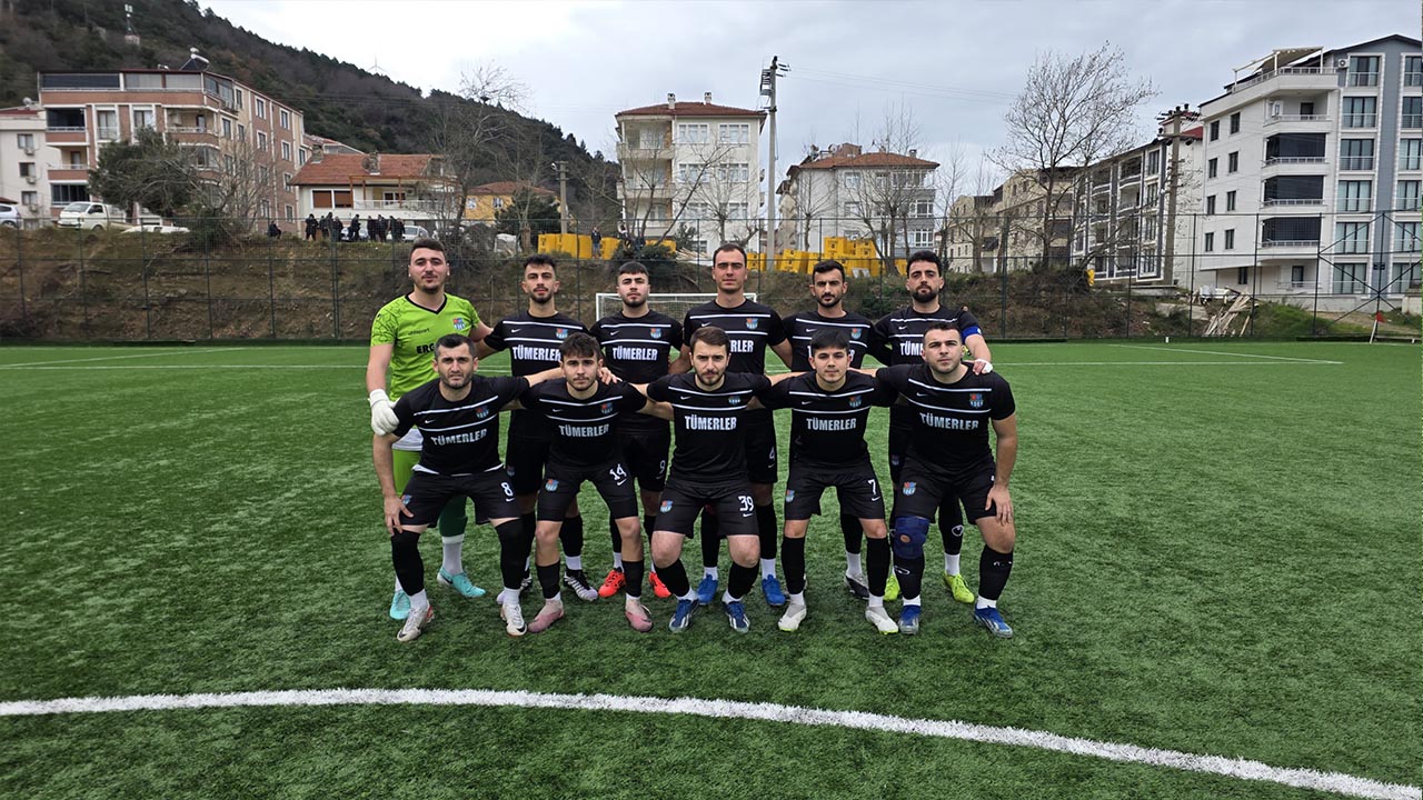 Yalova Super Amator Kume Futbol Akkoy Esenkoy Mac (2)