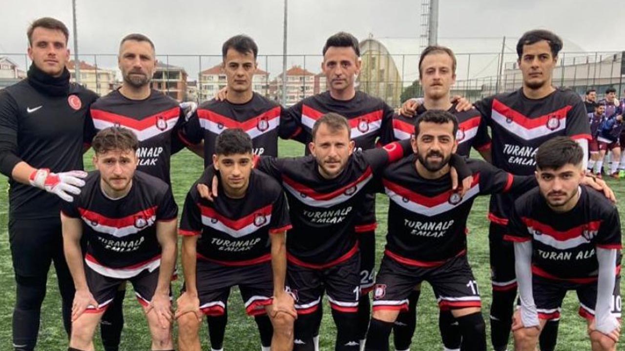 Yalova Super Amator Kume Sultaniyespor Kadikoyspor Mac (2)