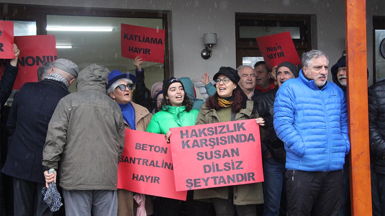 Yalova Termal Uvezpinar Caglayan Baraj Hes Ced Toplanti Vatandas Tepki Protesto (12)