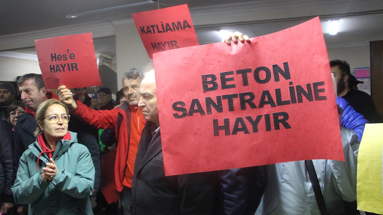 Yalova Termal Uvezpinar Caglayan Baraj Hes Ced Toplanti Vatandas Tepki Protesto (2)