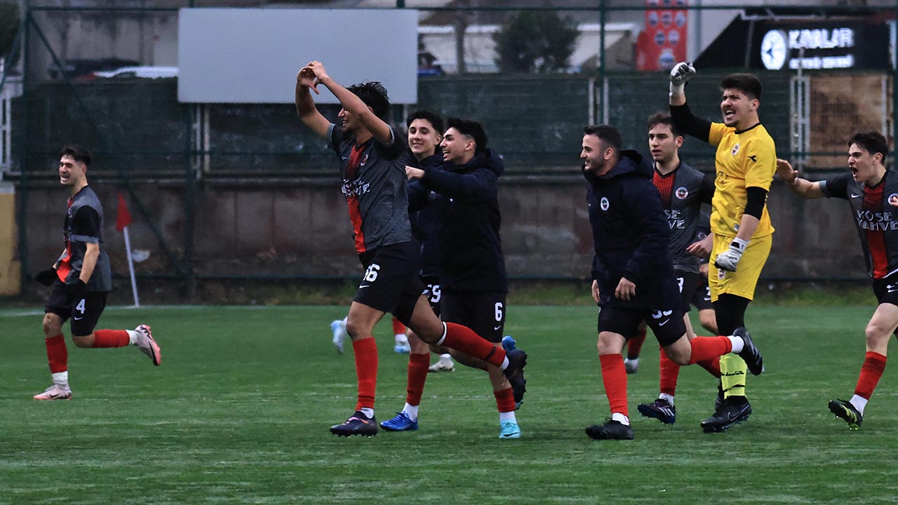 Yalova U18 Lig Yalovaspor Yesil Olayli Mac Derbi (4)