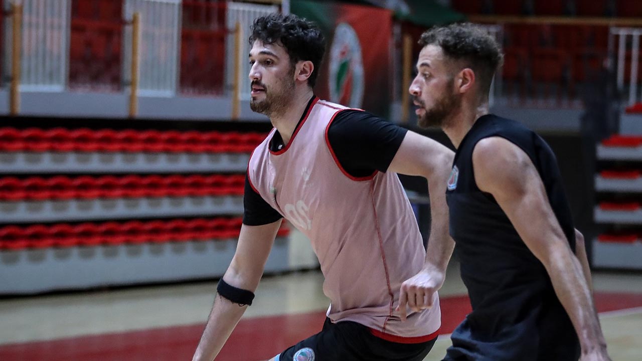 Yalova Semt77 Yalovaspor Turkiye Sigorta Basketbol Super Lig Turk Telekom(2)