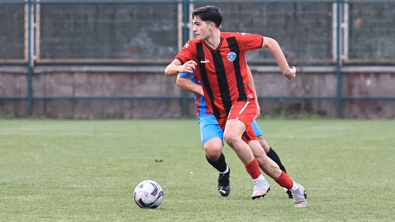 Yalova Super Amator Kume Ciftlikkoy Belediyespor Sultaniye Mac Futbol (1)