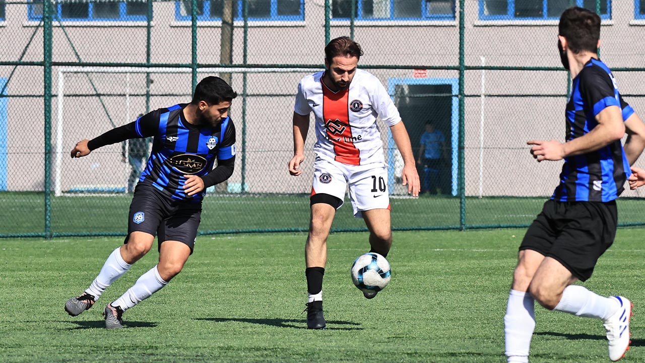 Yalova Caglarspor Ciftlikkoy Futbol Mac Spor Taskentspor (2)