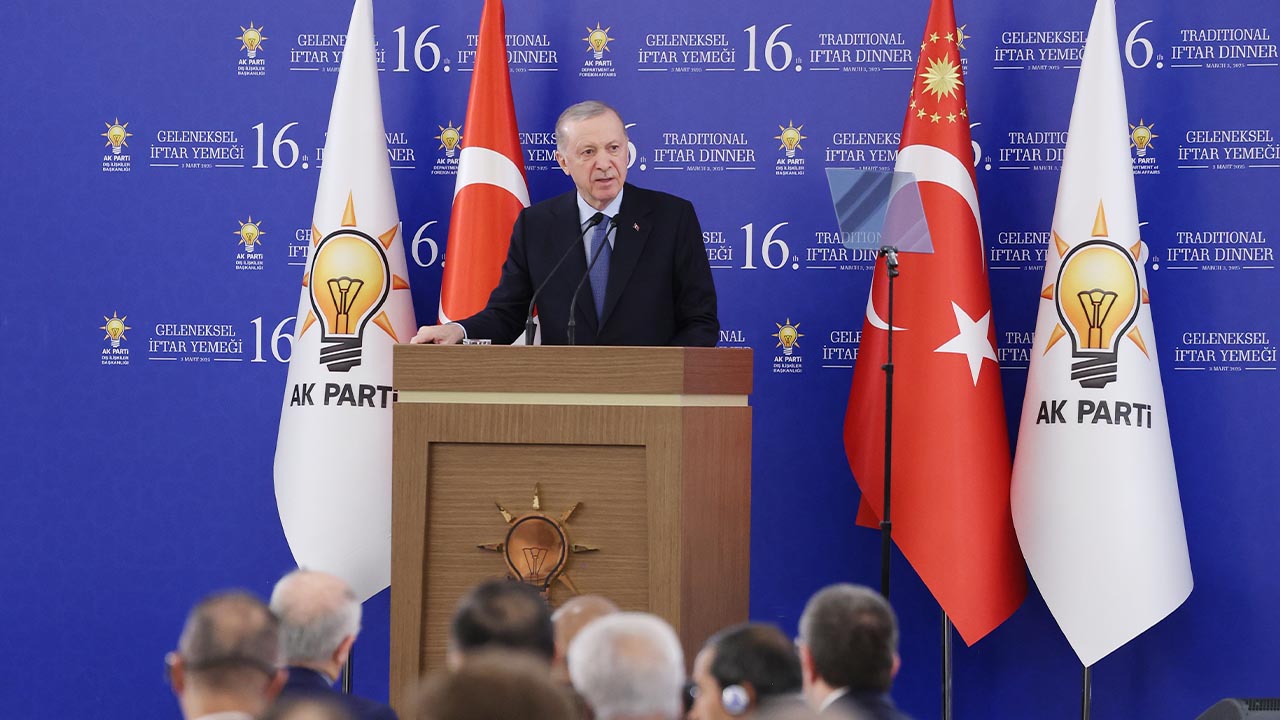 Cumhurbaskani Avrupa Birligi Guvenlik Aciklama Suriye Iftar (6)