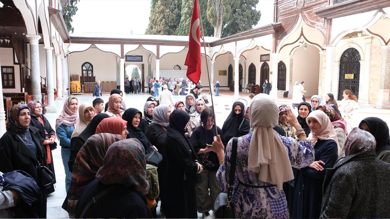 Yalova Altinova Belediye Bursa Ramazan Ayi Gezi Kadinlar (2)